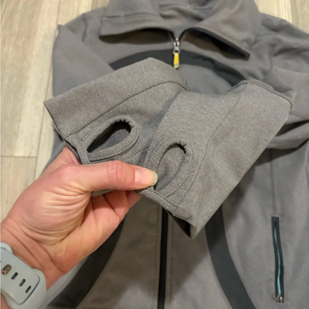 Women’s Lululemon Logo Jacket in Gray Size 12 - Picture 4 of 7